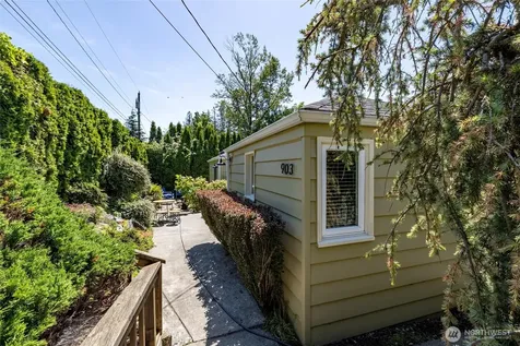 903 9th Street Mount Vernon WA 98274