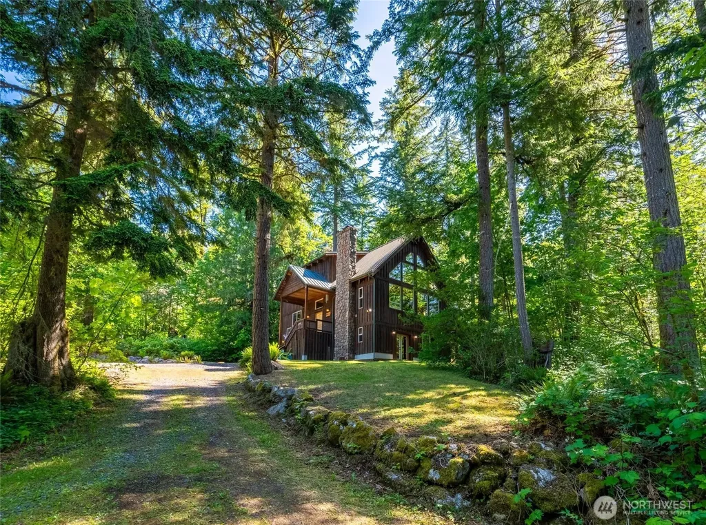 8574 Mount Baker Highway Deming WA 98244