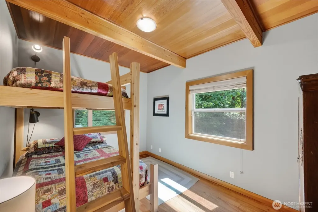 8574 Mount Baker Highway Deming WA 98244