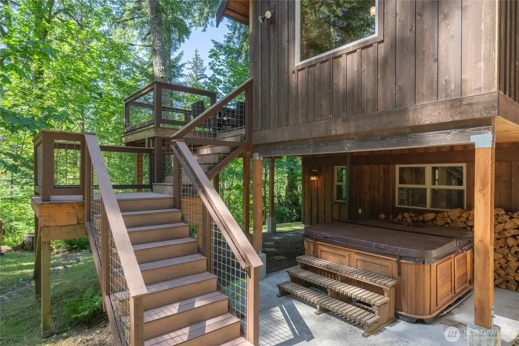 8574 Mount Baker Highway Deming WA 98244