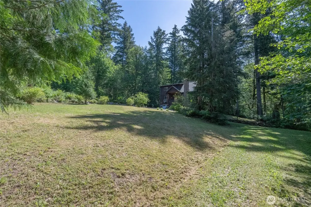 8574 Mount Baker Highway Deming WA 98244