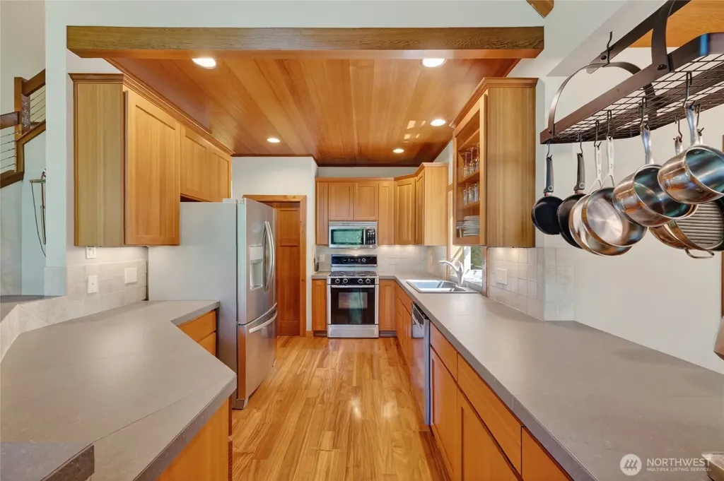 8574 Mount Baker Highway Deming WA 98244
