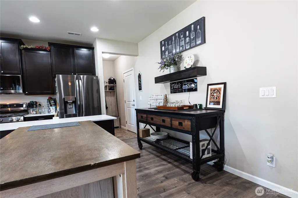 963 Bondgard Avenue E Enumclaw WA 98022
