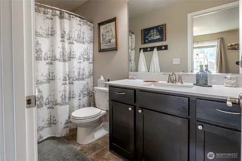 963 Bondgard Avenue E Enumclaw WA 98022
