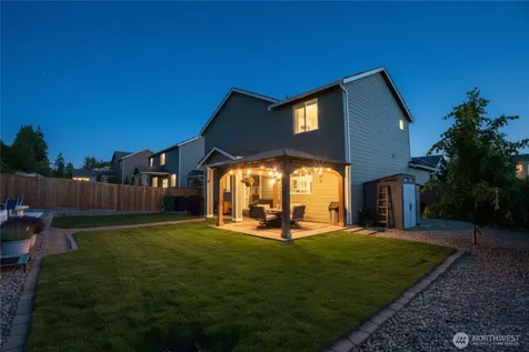 963 Bondgard Avenue E Enumclaw WA 98022