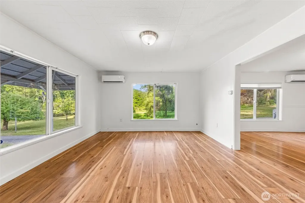 172 S Bank Road Elma WA 98541