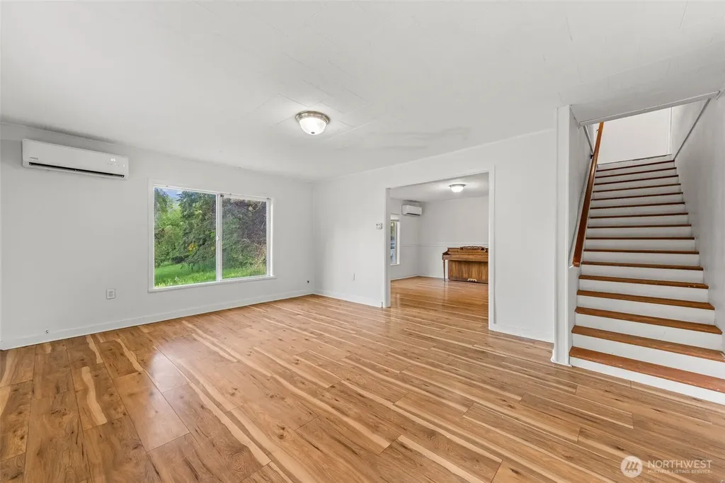 172 S Bank Road Elma WA 98541