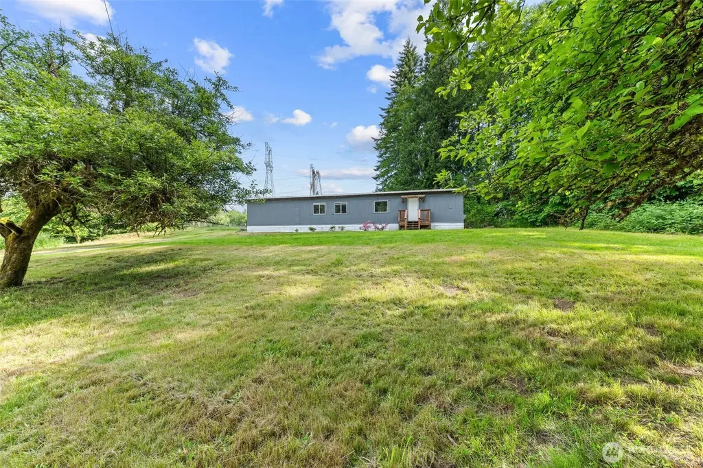 172 S Bank Road Elma WA 98541