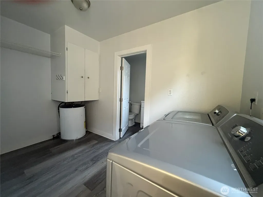 102 Hawthorne Avenue E Pacific WA 98047