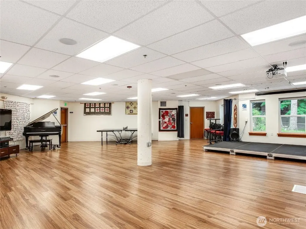 1684 152nd Avenue NE Bellevue WA 98007