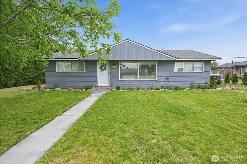 214 G Street NE Ephrata WA 98823