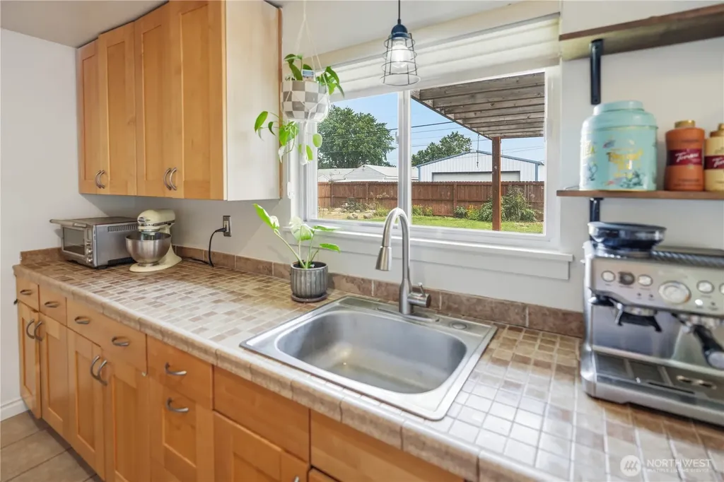 214 G Street NE Ephrata WA 98823