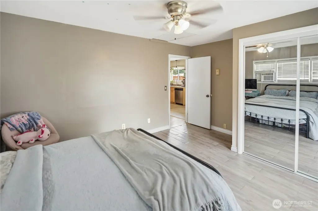 214 G Street NE Ephrata WA 98823