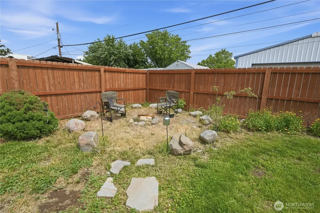 214 G Street NE Ephrata WA 98823