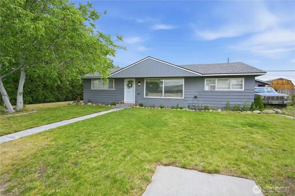 214 G Street NE Ephrata WA 98823