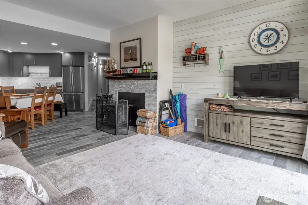 7806 Birch Bay Drive Blaine WA 98230
