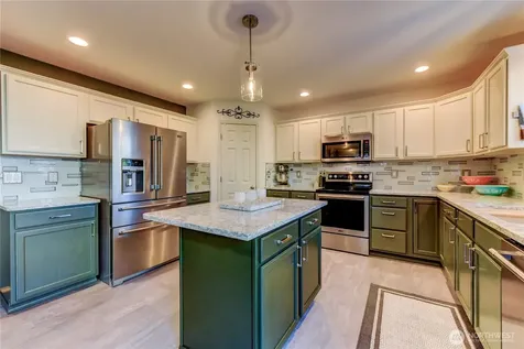 1523 151st Street SW Lynnwood WA 98087