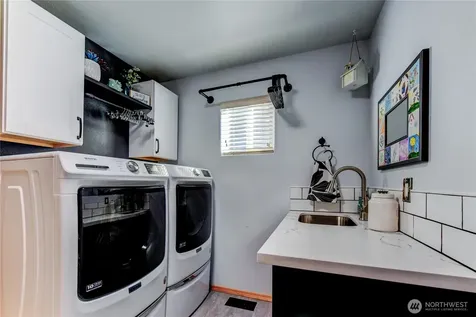 1523 151st Street SW Lynnwood WA 98087