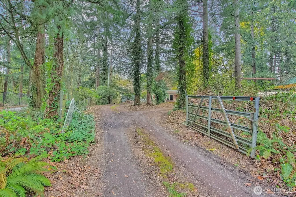 36529 6th Avenue SW Federal Way WA 98023