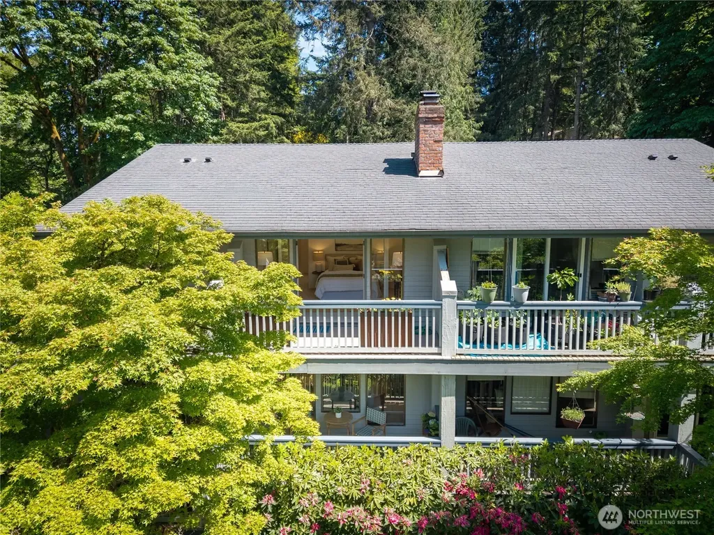 19616 61st Place NE Kenmore WA 98028