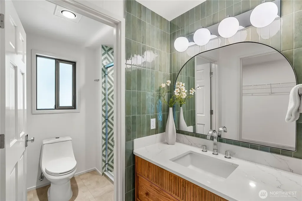 19616 61st Place NE Kenmore WA 98028