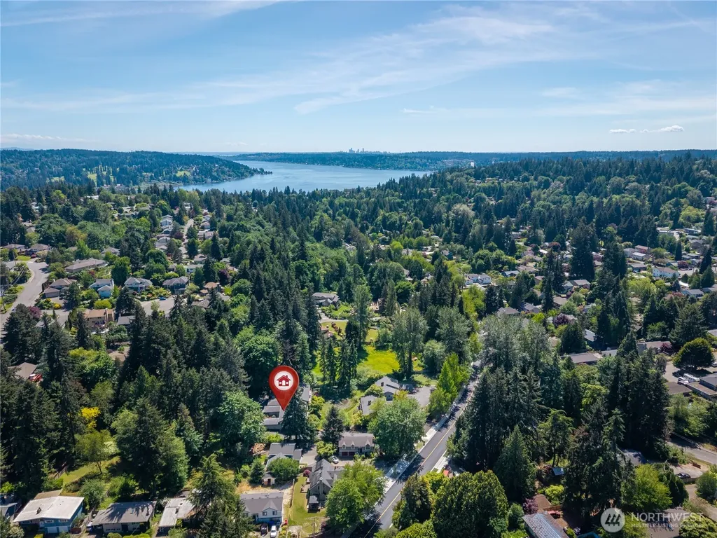 19616 61st Place NE Kenmore WA 98028