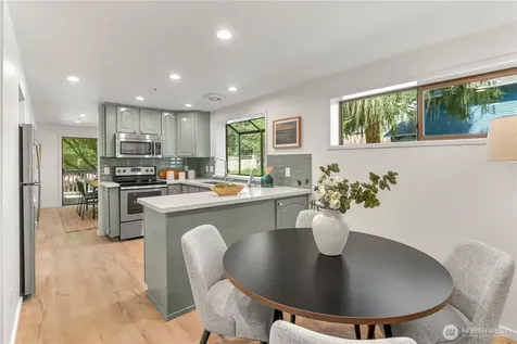 19616 61st Place NE Kenmore WA 98028