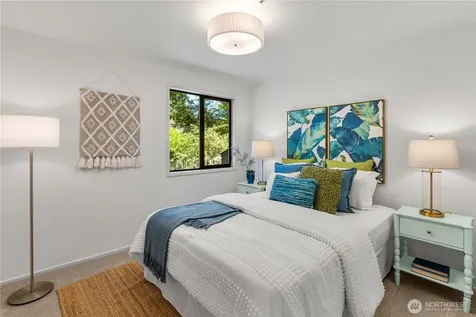 19616 61st Place NE Kenmore WA 98028
