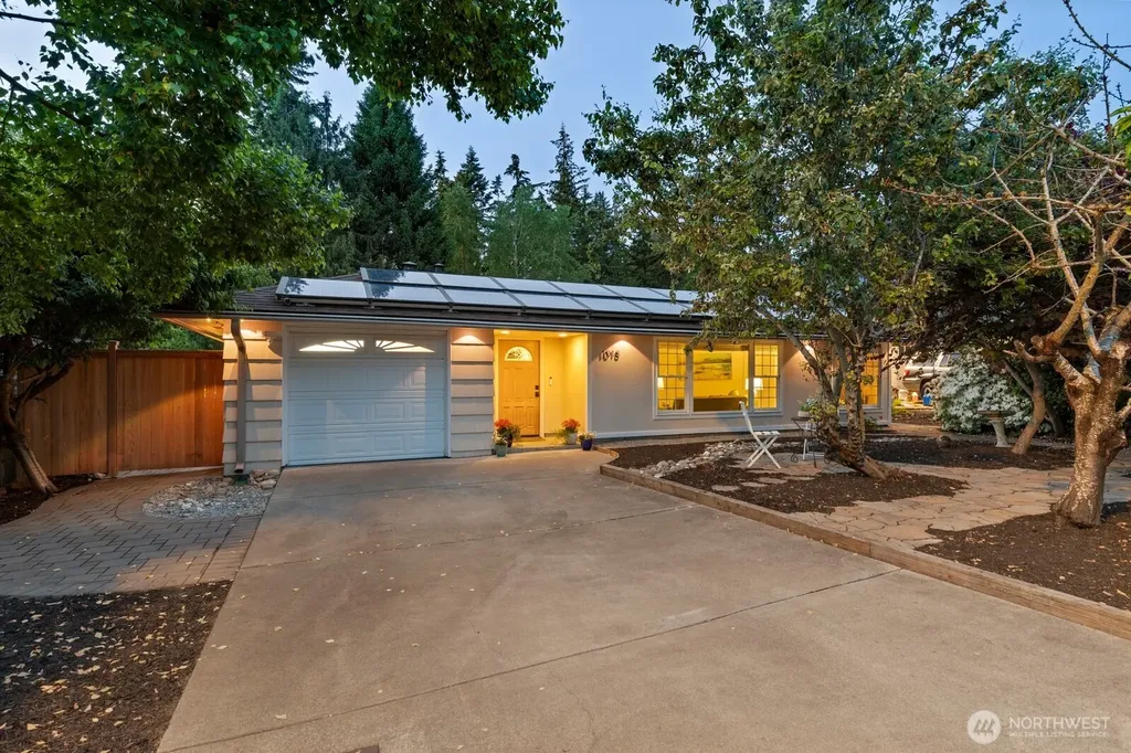 1018 NW 130th Street Seattle WA 98177