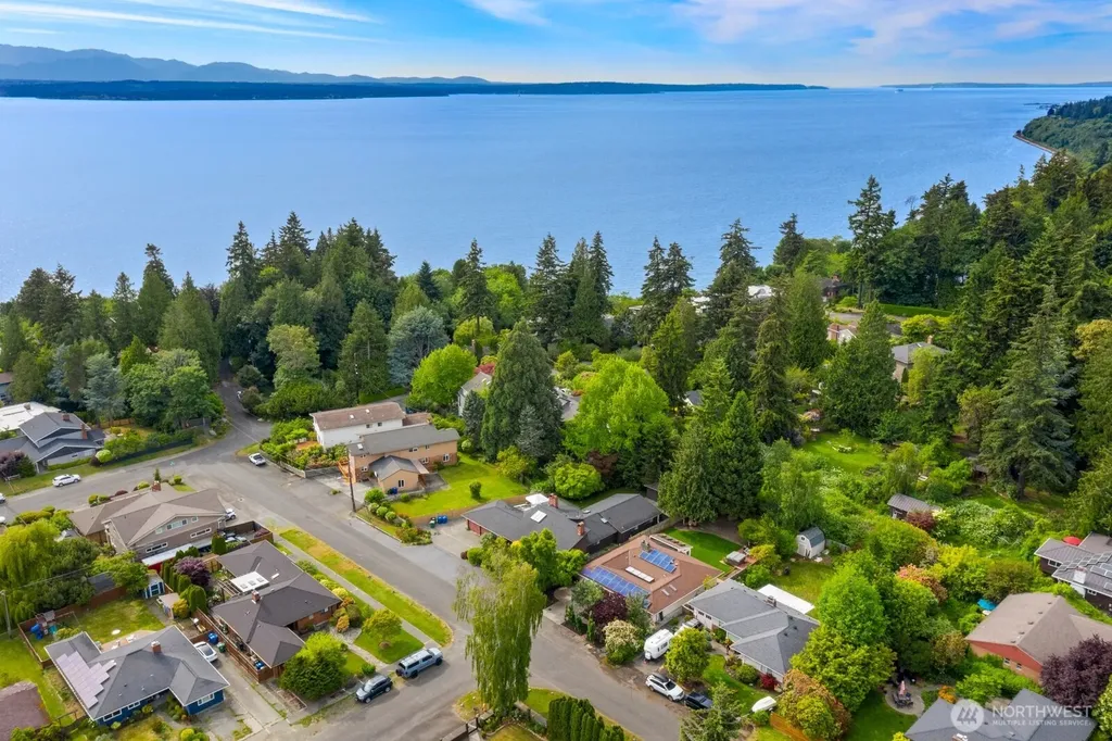 1018 NW 130th Street Seattle WA 98177