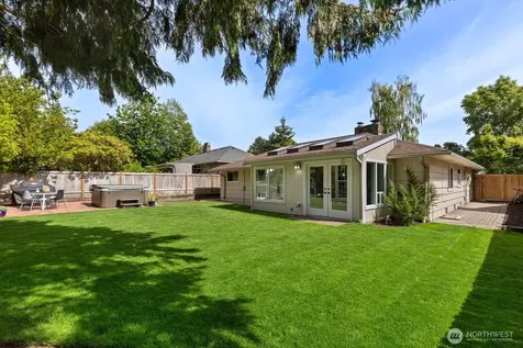 1018 NW 130th Street Seattle WA 98177