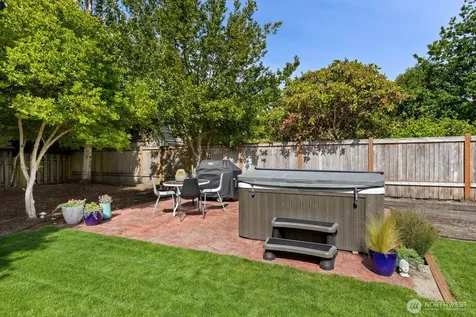 1018 NW 130th Street Seattle WA 98177