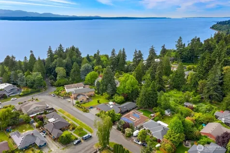 1018 NW 130th Street Seattle WA 98177