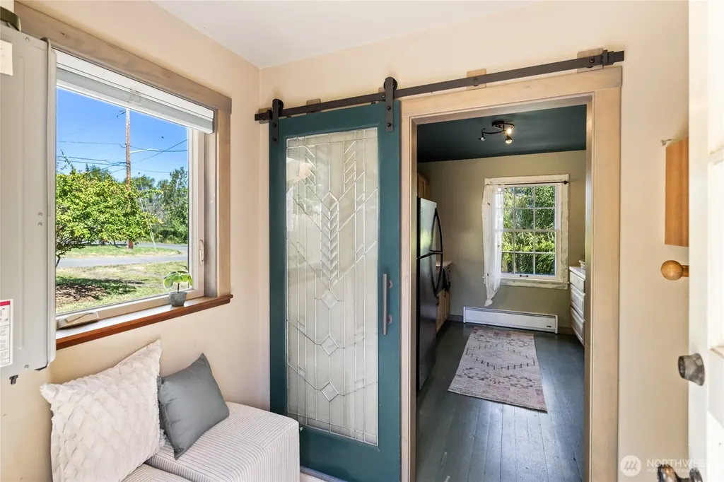 305 49th Street Port Townsend WA 98368