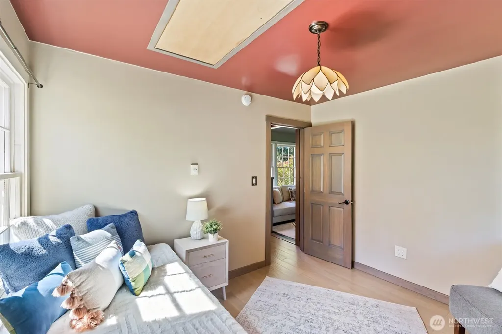 305 49th Street Port Townsend WA 98368