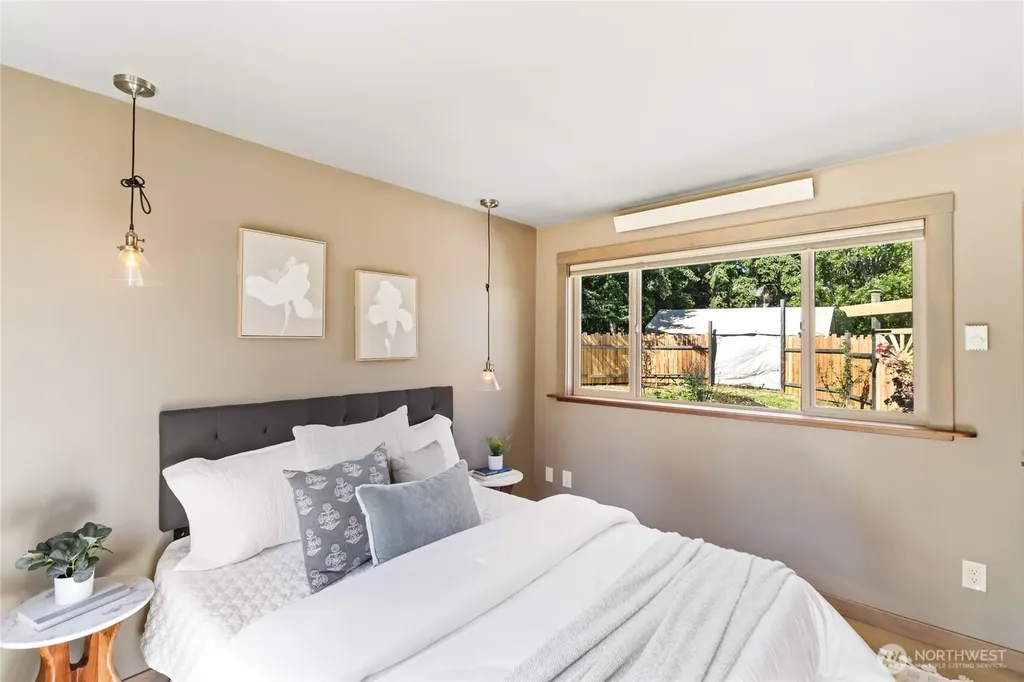 305 49th Street Port Townsend WA 98368