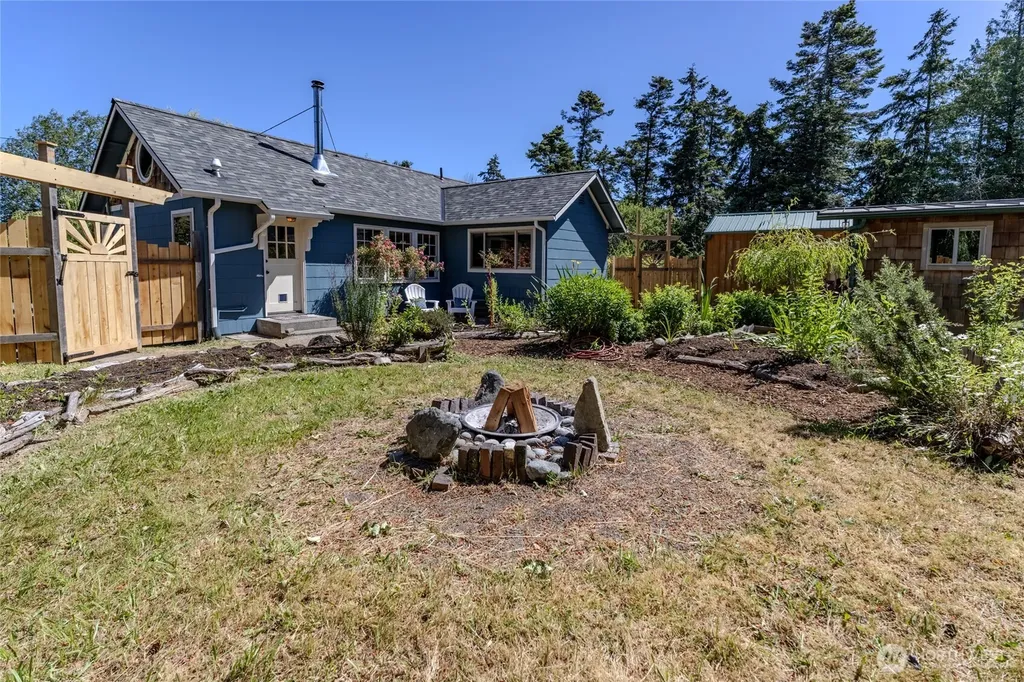 305 49th Street Port Townsend WA 98368