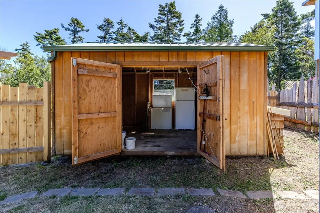 305 49th Street Port Townsend WA 98368