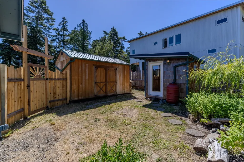 305 49th Street Port Townsend WA 98368