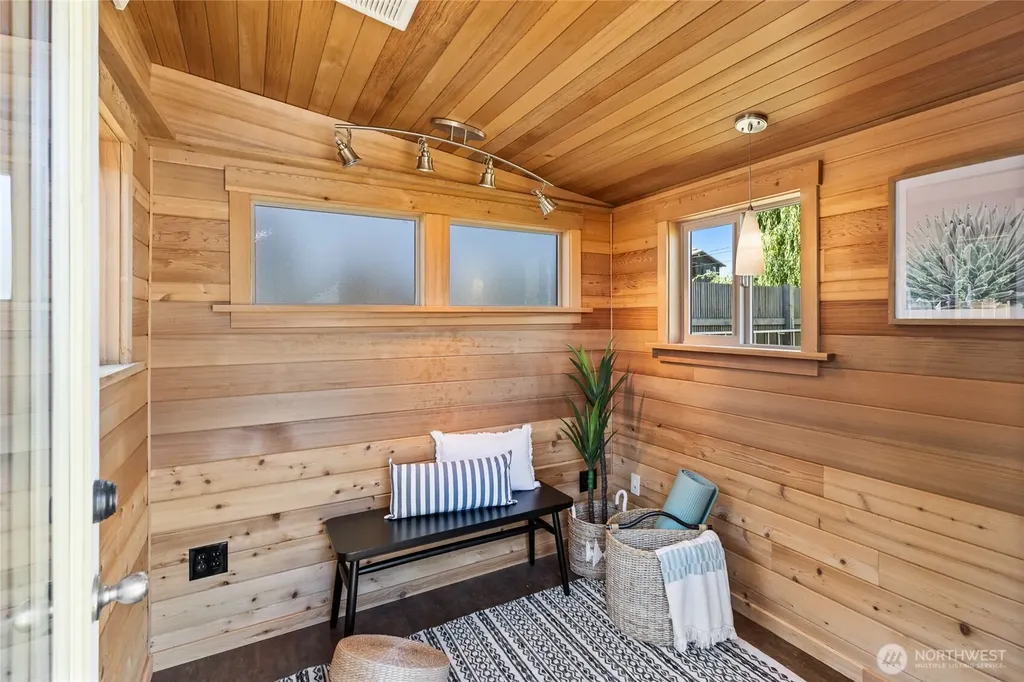 305 49th Street Port Townsend WA 98368