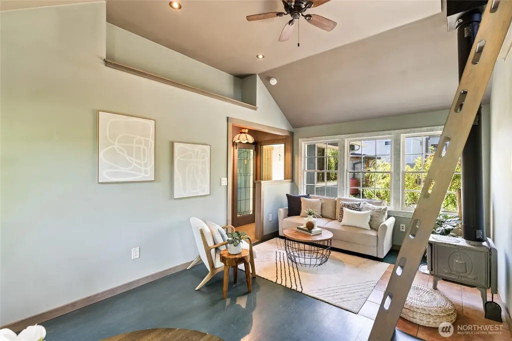 305 49th Street Port Townsend WA 98368