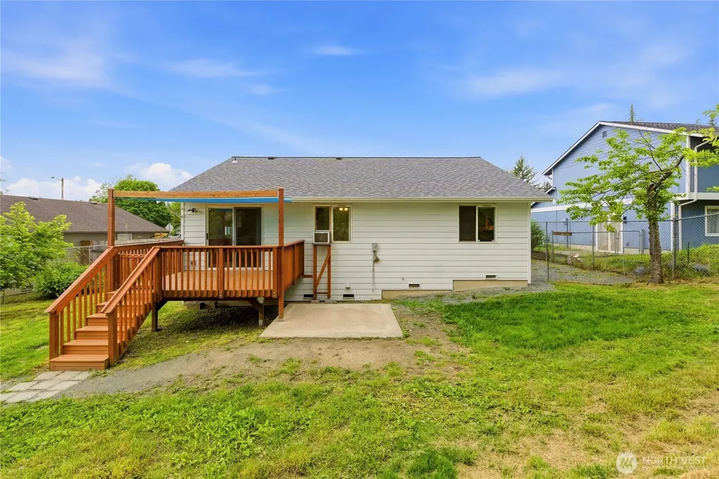 902 Fir Avenue Sultan WA 98294