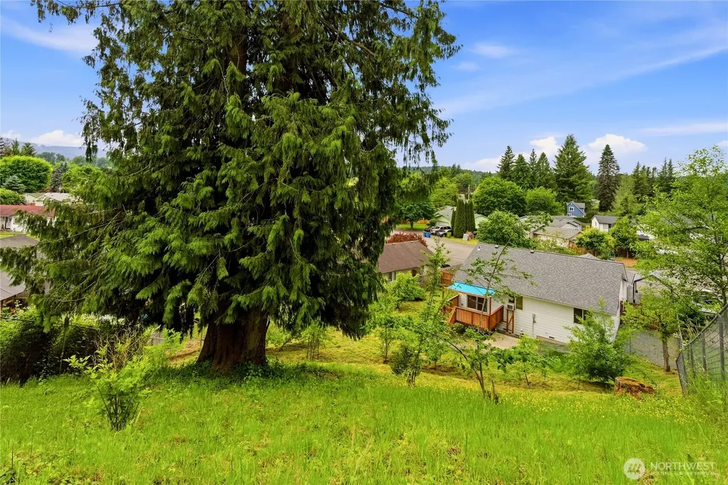 902 Fir Avenue Sultan WA 98294