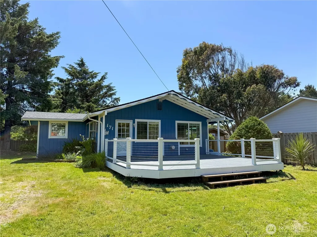 171 Jib Street NW Ocean Shores WA 98569