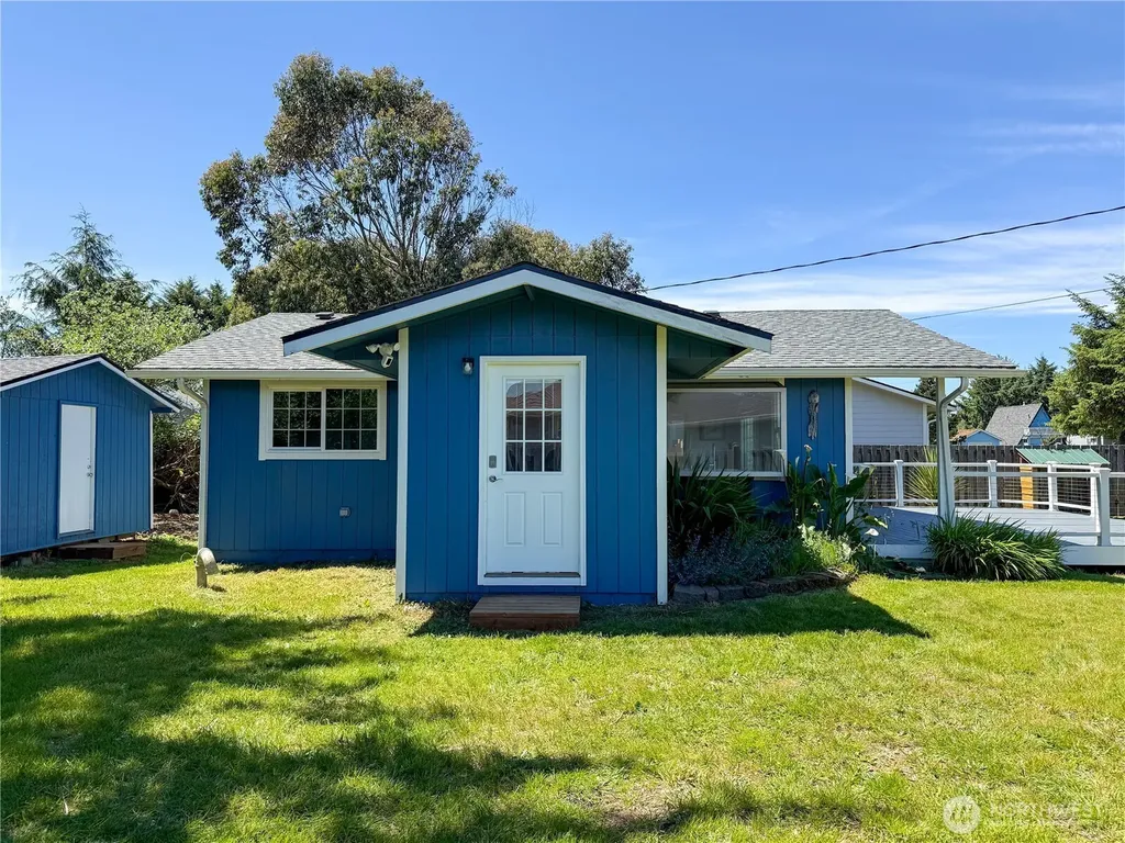 171 Jib Street NW Ocean Shores WA 98569