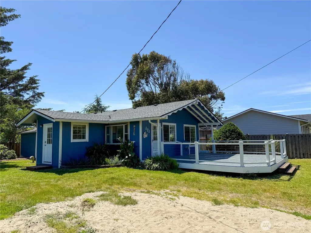 171 Jib Street NW Ocean Shores WA 98569