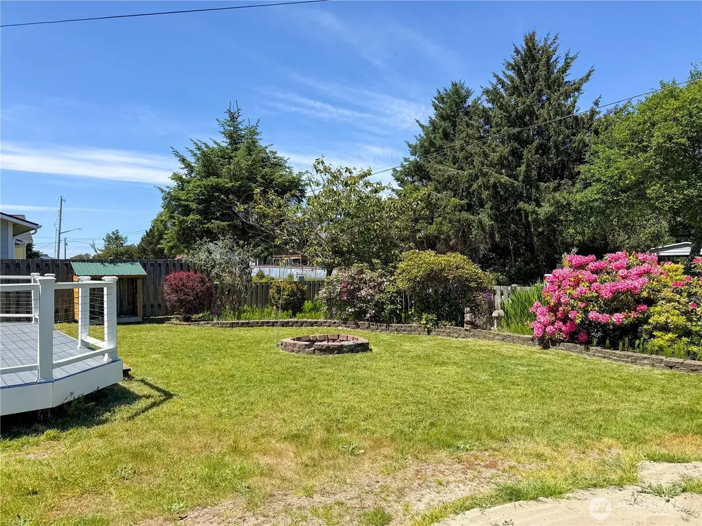 171 Jib Street NW Ocean Shores WA 98569