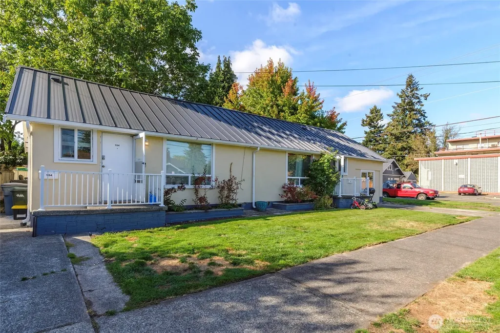 102 9th Street SW Puyallup WA 98371
