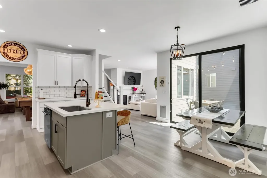 4784 Bridgeport Place Mukilteo WA 98275