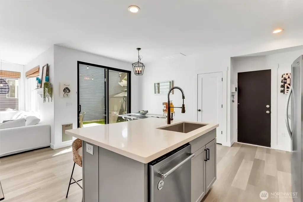 4784 Bridgeport Place Mukilteo WA 98275